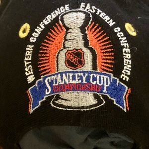 Boston Bruins NHL snap back hat cap